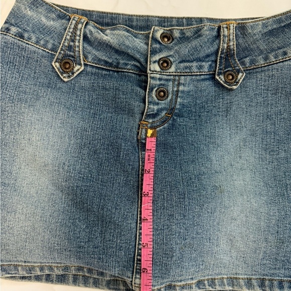 💙 Jordache Denim Mini Skirt – Size 3/4 – Y2K Icon Energy 💙 - Picture 5 of 8